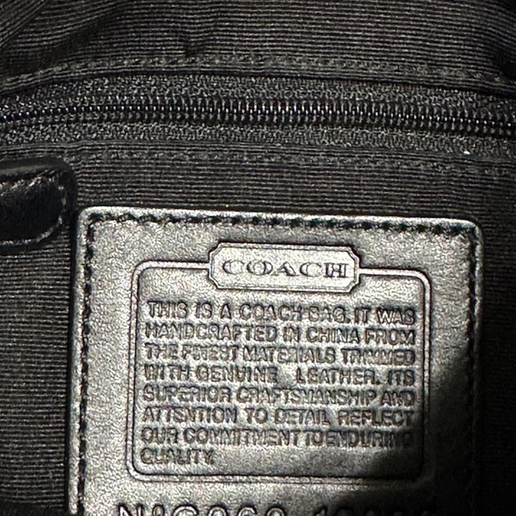 Black Coach shoulder bag - Picture 4 of 4